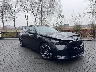 krockskadad bil auto BMW 5-serie BMW 530e 5 Touring M Sport Panorama HUD Leder 2025 ! 2025/7