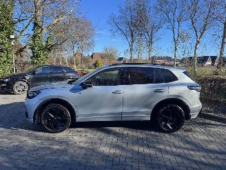 Volkswagen Tiguan Volkswagen Tiguan 1.5 eTSI DSG R-Line Leder HUD Camera VOL picture 12