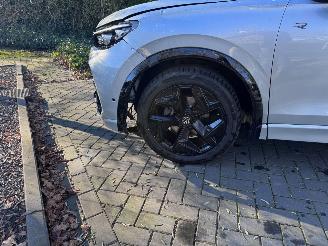 Volkswagen Tiguan Volkswagen Tiguan 1.5 eTSI DSG R-Line Leder HUD Camera VOL picture 28
