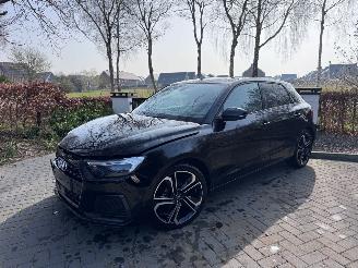 Voiture accidenté Audi A1 A1 Sportback 25 TFSI DSG S-Line Camera ACC 2024/7
