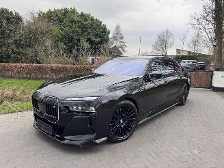 uszkodzony samochody osobowe BMW M7 BMW M760e xDrive MSport PanoSky. B&W Exe.Loung Trekhaak Back infotaiment system VOL VOL 2025/10