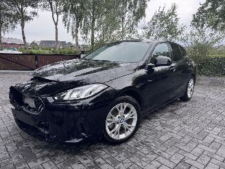 uszkodzony samochody osobowe BMW 1-serie BMW 120 1 Limousine 120 M Sport Camera Ambiance VOL 2026/1