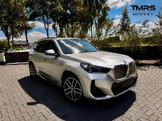 Unfallwagen BMW iX1 MW iX1 20 eDrive M Sport  Ambiance Leder Camera Trekhaak 2025/7