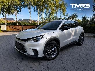 Schadeauto Lexus LBX Lexus LBX FWD Elegant Camera Hybride 2025/8