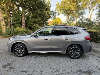BMW iX1 iX1 30 xDrive M Sport PANO HUD Frozen-Grey VOLL picture 23