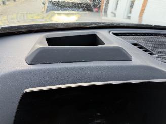 BMW iX1 iX1 30 xDrive M Sport PANO HUD Frozen-Grey VOLL picture 35
