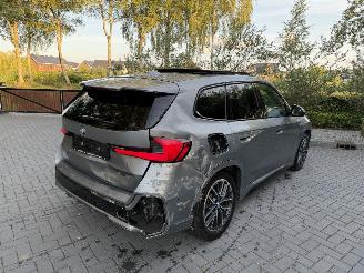 BMW iX1 iX1 30 xDrive M Sport PANO HUD Frozen-Grey VOLL picture 3