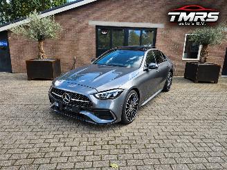 krockskadad bil auto Mercedes C-klasse MERCEDES-BENZ C180 AMG Limousine PANORAMADAK 360view Ambiance VOLL 2025/2