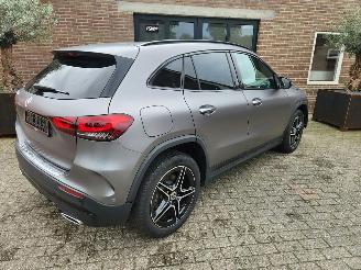 Mercedes GLA GLA 250 e AMG Frozen Grey PANORAMA Ambiance VOLL picture 2