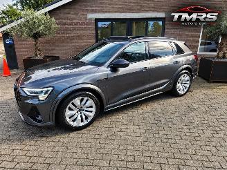 damaged passenger cars Audi E-tron AUDI E-tron S Quattro PANORAMA Sport Sitze Leder VOL 2022/9