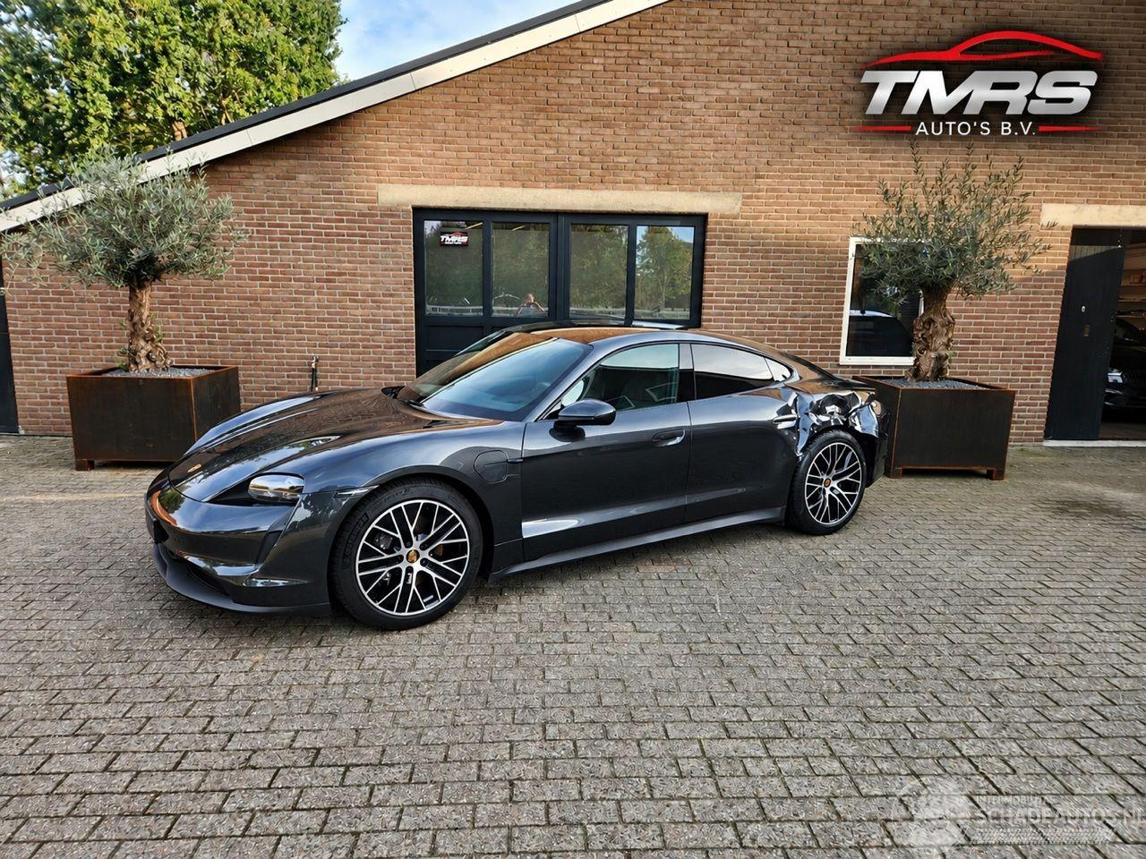 Porsche Taycan Taycan 4 PANORAMA Passenger Display 360View Leer VOLL