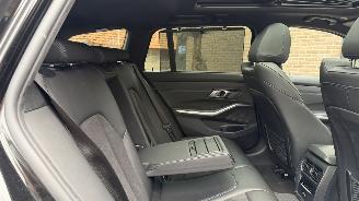 BMW 3-serie 320e Touring M-Sport PANORAMA AHK Camera VOLL picture 14