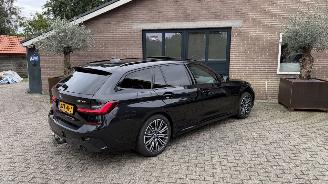 BMW 3-serie 320e Touring M-Sport PANORAMA AHK Camera VOLL picture 9