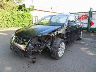 skadebil bromfiets Volkswagen Jetta  2010/4