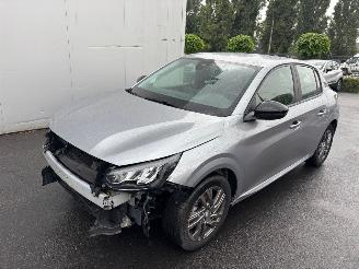 Peugeot 208  picture 2