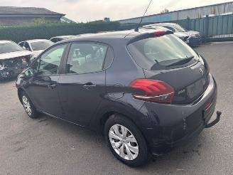 krockskadad bil auto Peugeot 208  2016/4