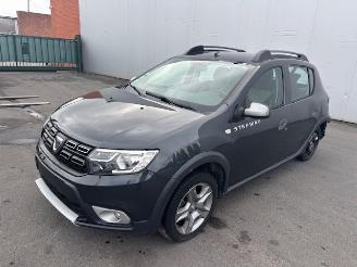 uszkodzony samochody osobowe Dacia Sandero STEPWAY 2019/2