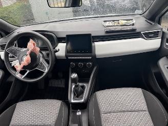 Renault Clio LIMITED picture 3