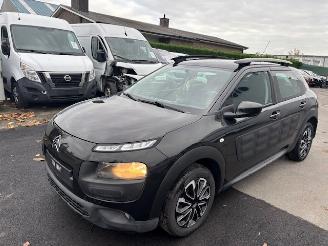 krockskadad bil auto Citroën C4 cactus 2017/2