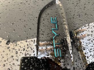 Peugeot 208 STYLE picture 6