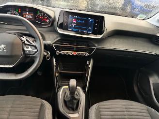 Peugeot 208 STYLE picture 8