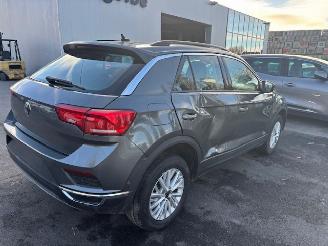 Vaurioauto  passenger cars Volkswagen T-Roc  2021/5