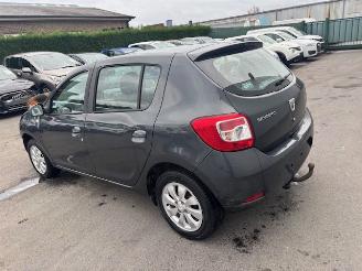 krockskadad bil auto Dacia Sandero  2014/11