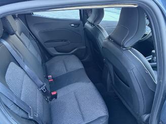 Renault Clio  picture 6