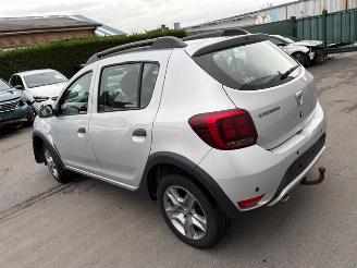 Coche accidentado Dacia Sandero STEPWAY 2017/9