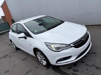 skadebil auto Opel Astra  2017/11