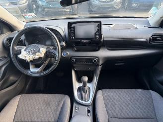 Toyota Yaris HYBRID picture 4