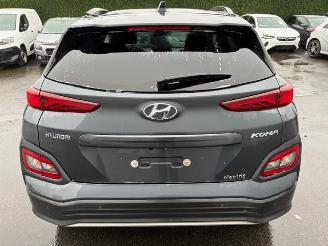 Voiture accidenté Hyundai Kona 65kw battery 2020/8
