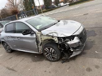 Peugeot 208  picture 3