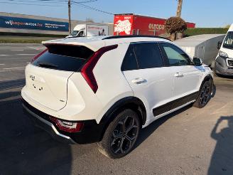 Unfallwagen Kia Niro HYBRID 2023/5