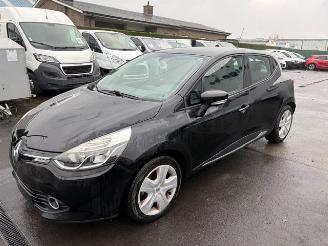 skadebil auto Renault Clio  2014/7