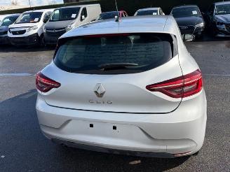 Renault Clio  picture 2