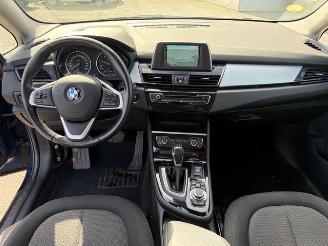 BMW 2-serie GR TOURER 7 PLATZ AUTOM picture 6