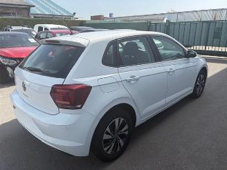 krockskadad bil auto Volkswagen Polo  2021/6