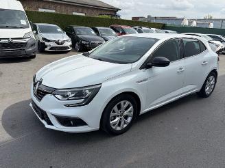 Coche accidentado Renault Mégane  2020/1
