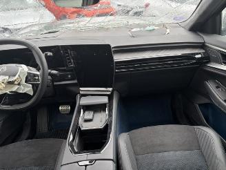 Renault  RAFALE ETECH PLUGIN HYBRID 4 CONTROL ALPINE 4X4 picture 8