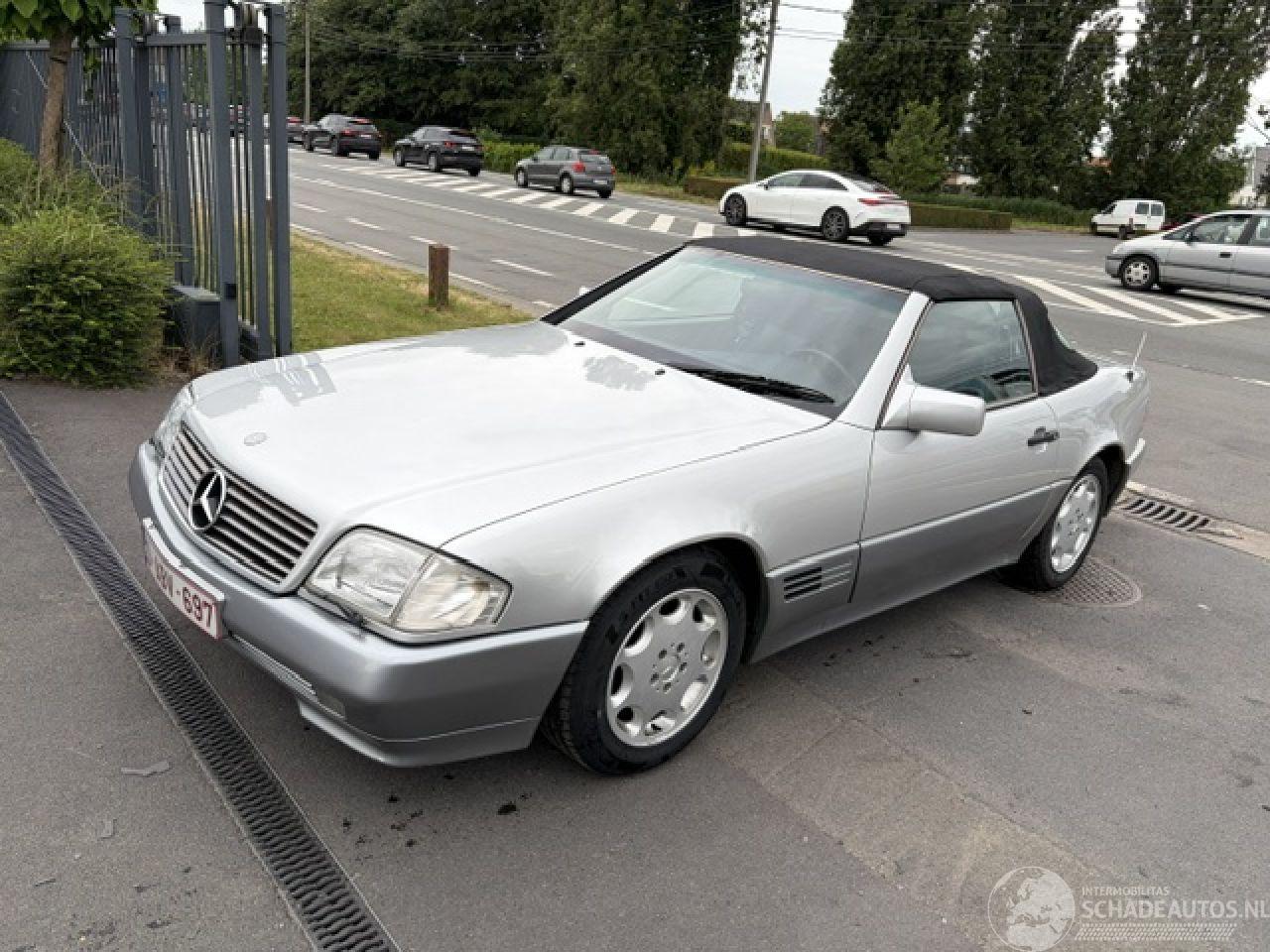 Mercedes SL OLDTIMER MET HARDTOP