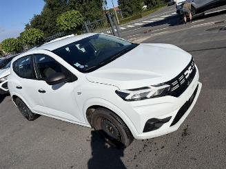 uszkodzony samochody osobowe Dacia Sandero GPL 2024/2