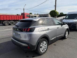 skadebil auto Peugeot 3008 AUTOMAAT 2019/2