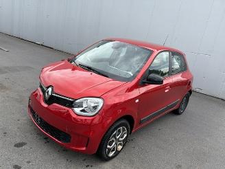 damaged passenger cars Renault Twingo  2023/2