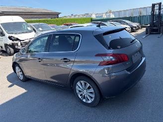 Coche accidentado Peugeot 308  2018/4