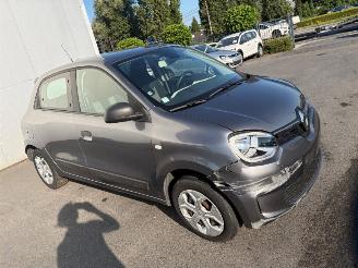 Damaged car Renault Twingo  2020/7
