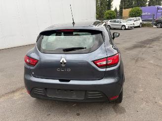 Renault Clio  picture 2