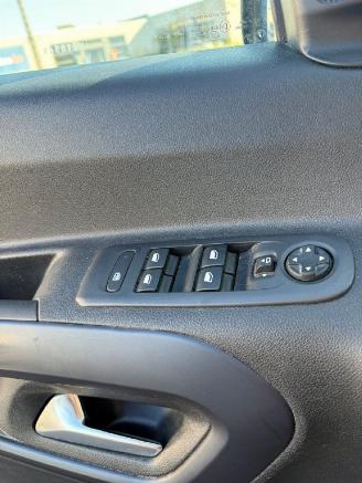 Peugeot Rifter  picture 10
