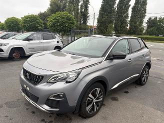 krockskadad bil auto Peugeot 3008  2018/6
