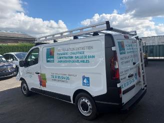 krockskadad bil bedrijf Renault Trafic  2025/3